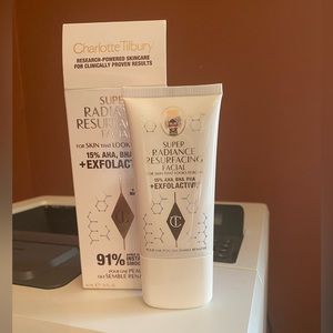 Charlotte Tilbury Super Radiance Resurfacing Facial 50ml